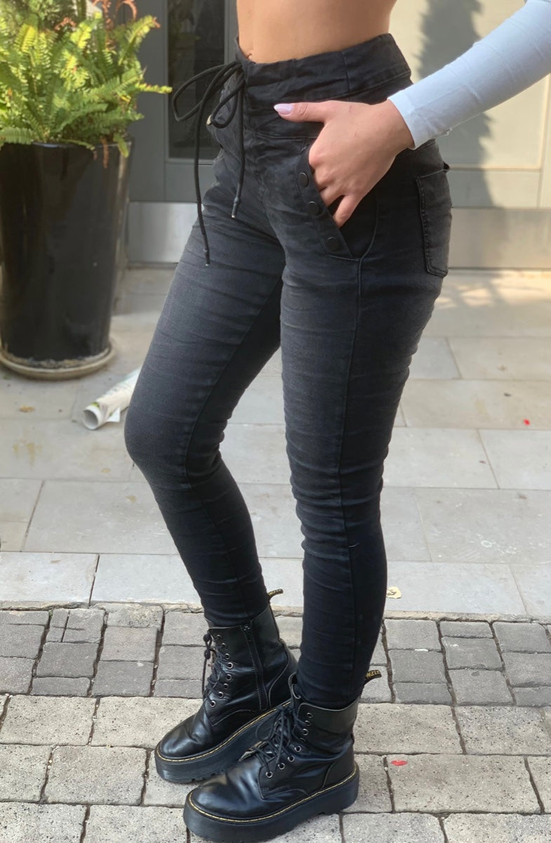 גינס ברלין שחור פחם