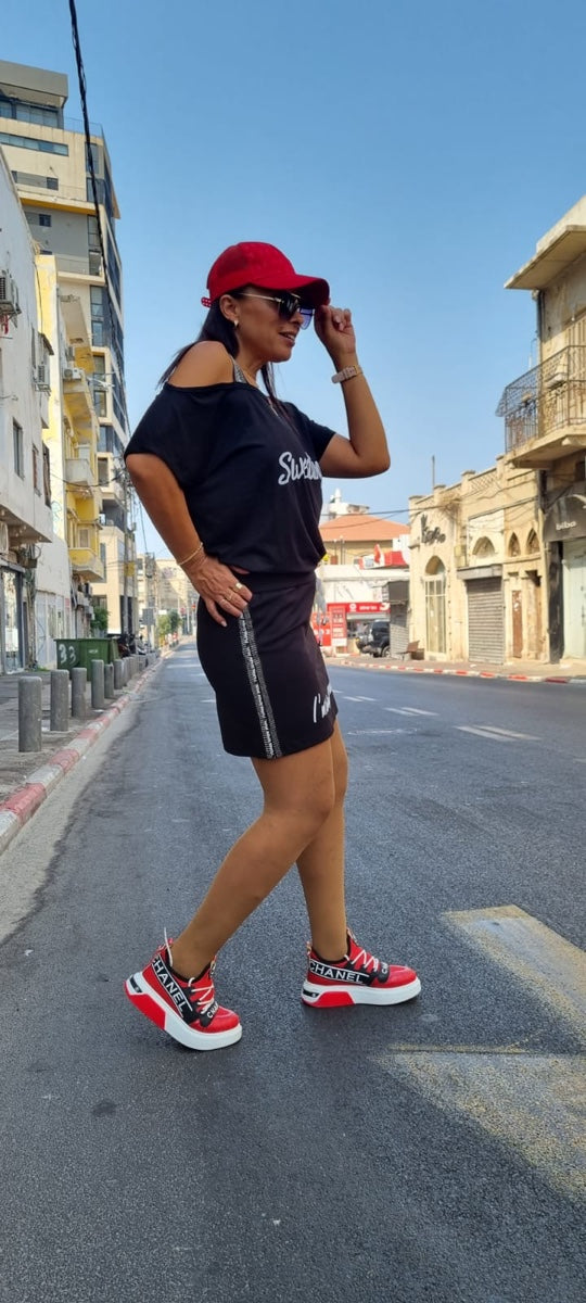 חליפת חצאית ג׳ויה שחור