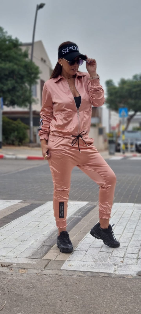חליפה קלואי אפרסק