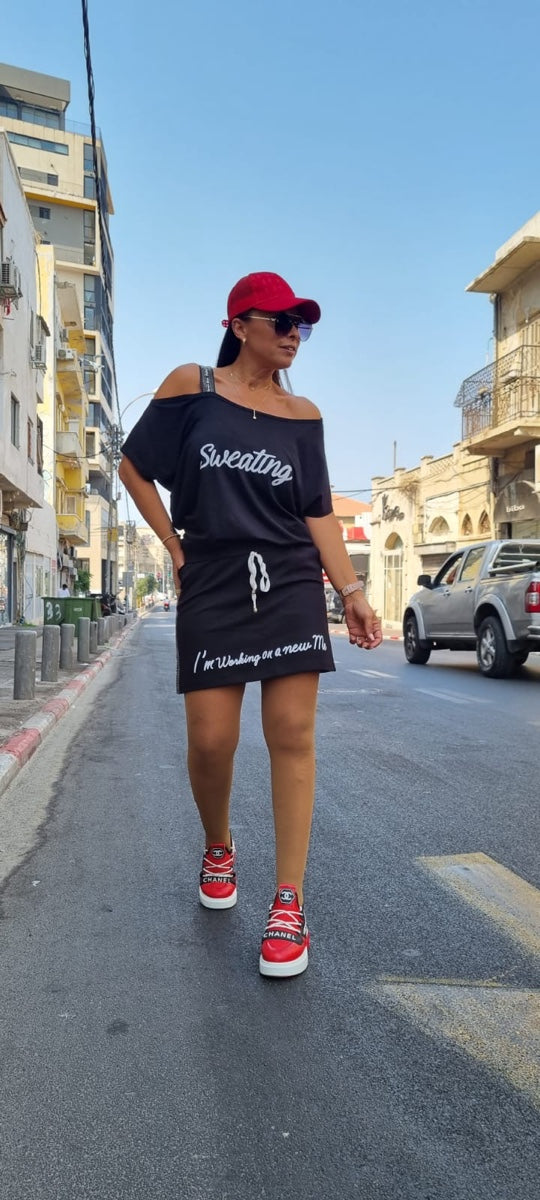 חליפת חצאית ג׳ויה שחור
