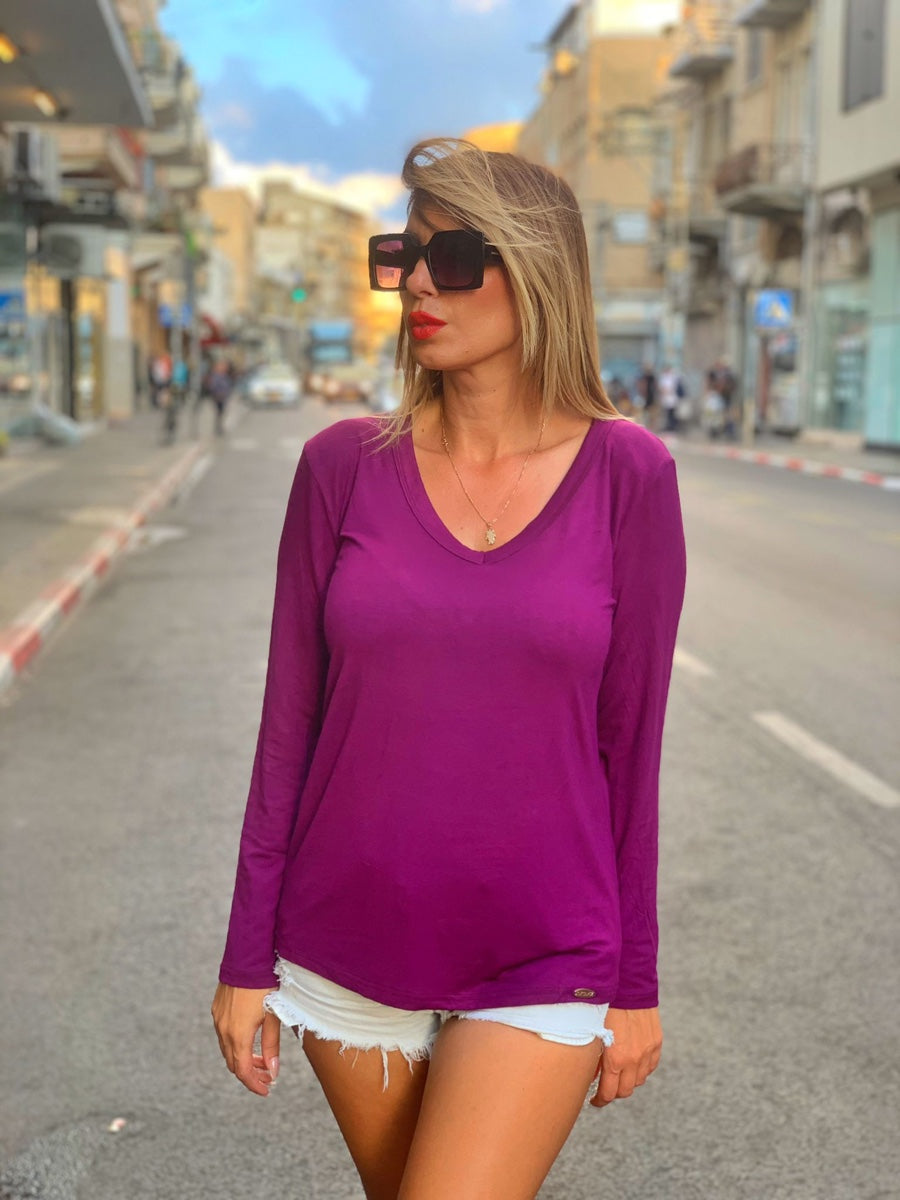 בייסיק וי ארוך סגול